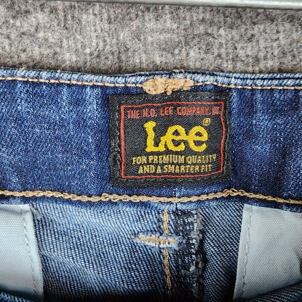 Lee Denim Shorts Womens 14 Medium Blue Stretch Smarter Fit Mid Rise 8in Inseam